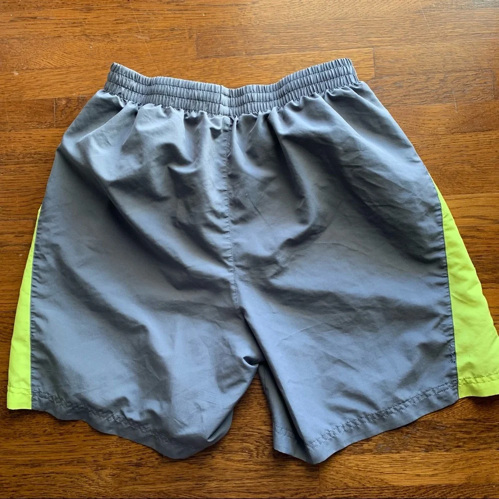 Hurley pocket each